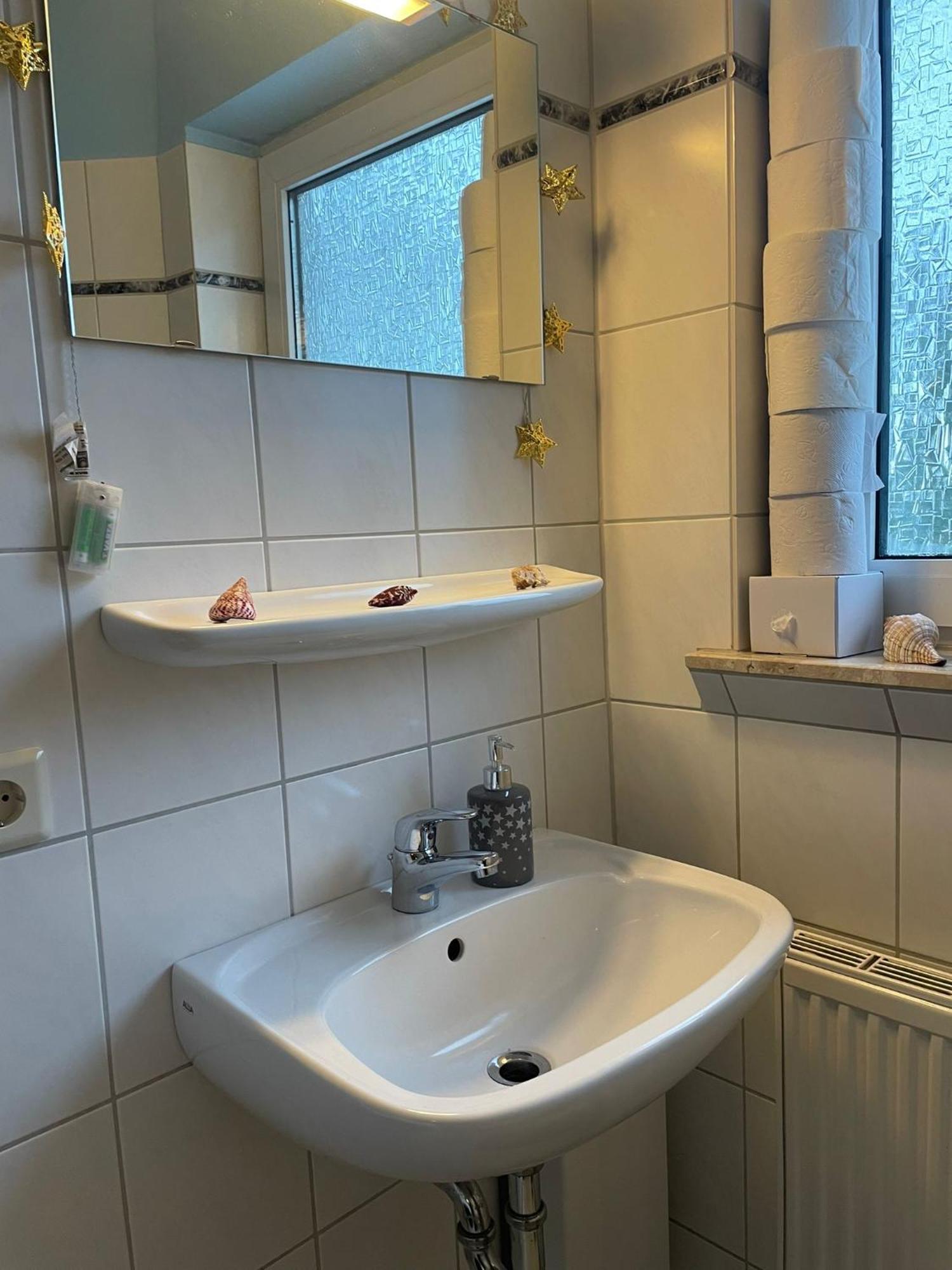 Modernes Apartment Im Gruenen, Mit Park- Und Meer-Naehe Бад Цвишенан Екстериор снимка