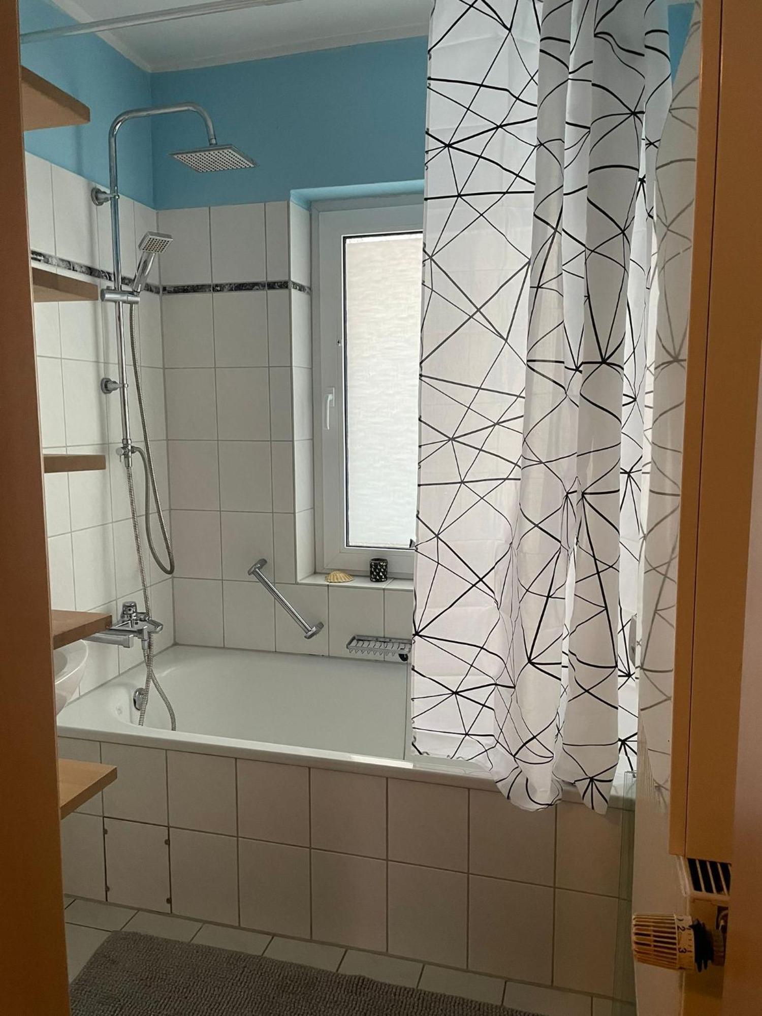 Modernes Apartment Im Gruenen, Mit Park- Und Meer-Naehe Бад Цвишенан Екстериор снимка