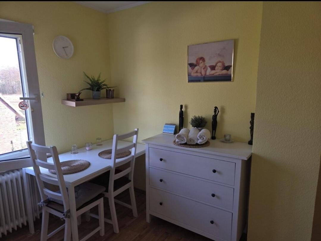 Modernes Apartment Im Gruenen, Mit Park- Und Meer-Naehe Бад Цвишенан Екстериор снимка