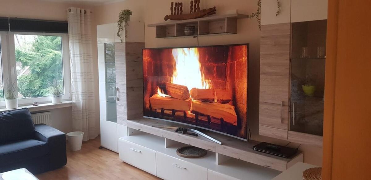 Modernes Apartment Im Gruenen, Mit Park- Und Meer-Naehe Бад Цвишенан Екстериор снимка